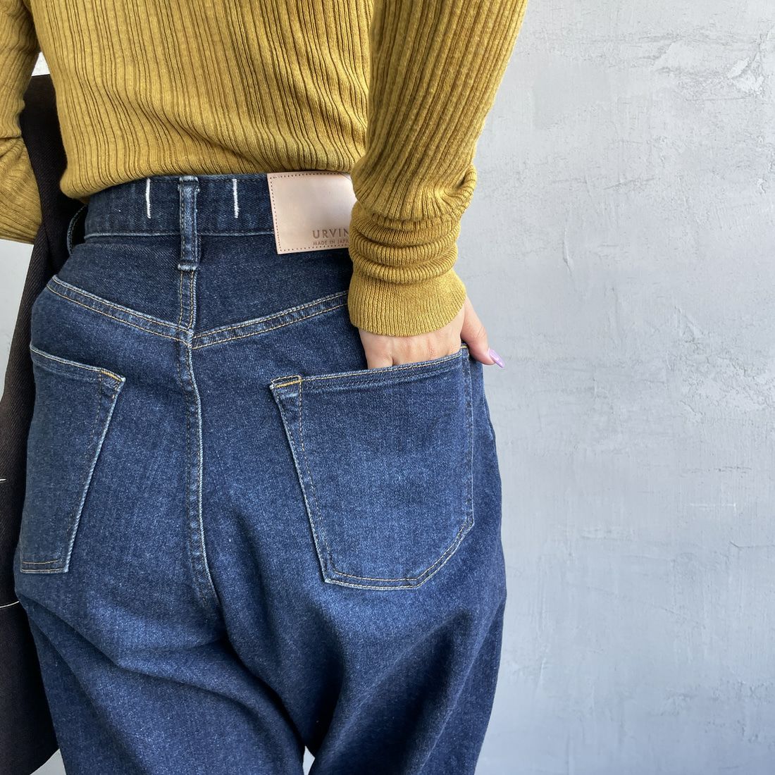 Urvin [アーヴィン] 別注 MARION JEANS ハイウエストストレートデニム [JUAG4400NB-JF] DARK USED &&モデル身長：163cm 着用サイズ：23&&