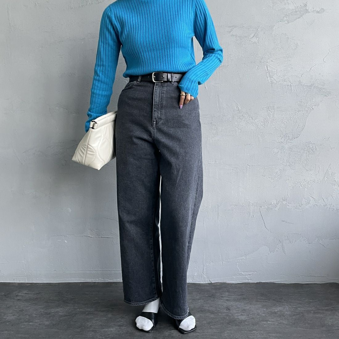 Urvin [アーヴィン] 別注 MARION JEANS ハイウエストストレートデニム [JUAG4400NB-JF] BLACK USED &&モデル身長：163cm 着用サイズ：24&&