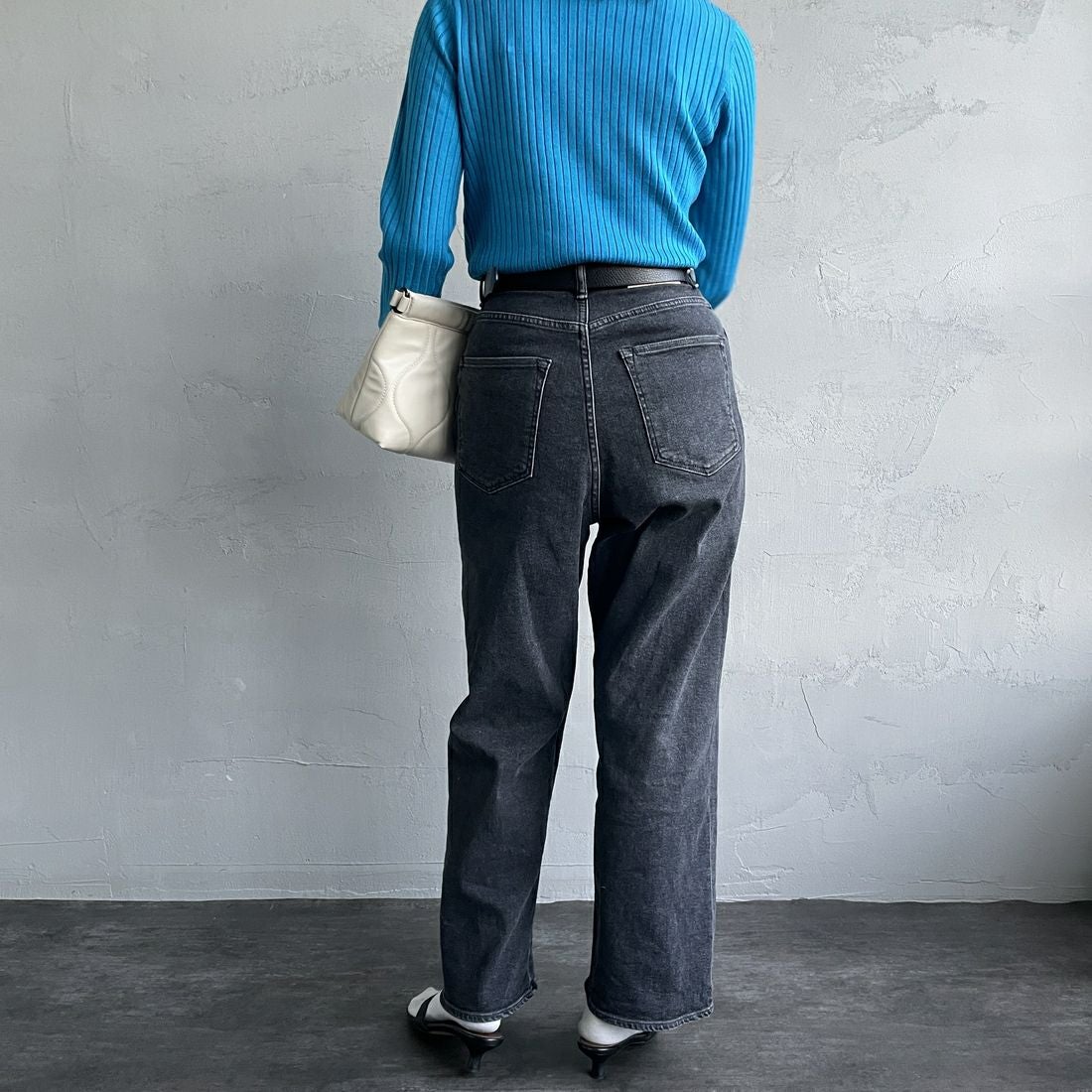 Urvin [アーヴィン] 別注 MARION JEANS ハイウエストストレートデニム [JUAG4400NB-JF] BLACK USED &&モデル身長：163cm 着用サイズ：24&&