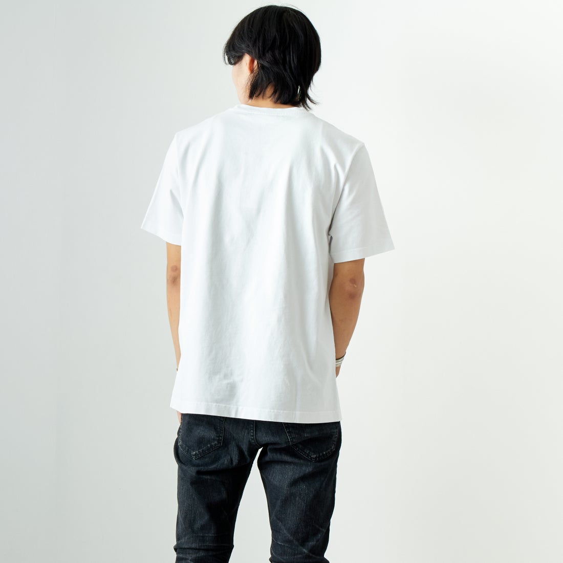 MAISON KITSUNE [メゾン キツネ] ハンドライティング コンフォート Tシャツ [MM00126KJ0118] M186 WHT/B &&モデル身長：179cm 着用サイズ：M&&