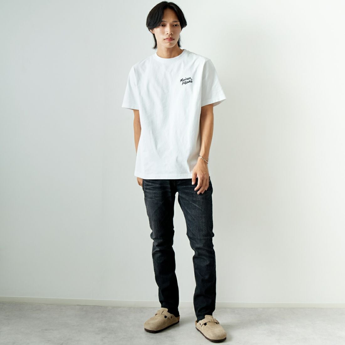 MAISON KITSUNE [メゾン キツネ] ハンドライティング コンフォート Tシャツ [MM00126KJ0118] M186 WHT/B &&モデル身長：179cm 着用サイズ：M&&