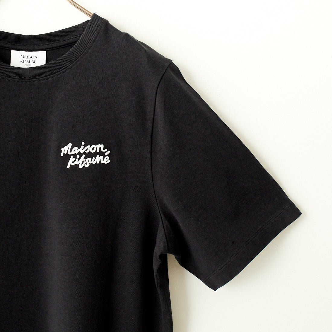 MAISON KITSUNE [メゾン キツネ] ハンドライティング コンフォート Tシャツ [MM00126KJ0118] O197 BLK/W