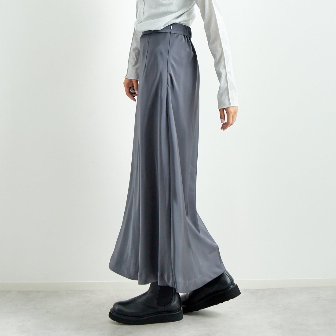 Jeans Factory Clothes [ジーンズファクトリークローズ] サテンマーメイドスカート [21243051] 003 ﾁｬｺｰﾙ &&モデル身長：167cm 着用サイズ：F&&