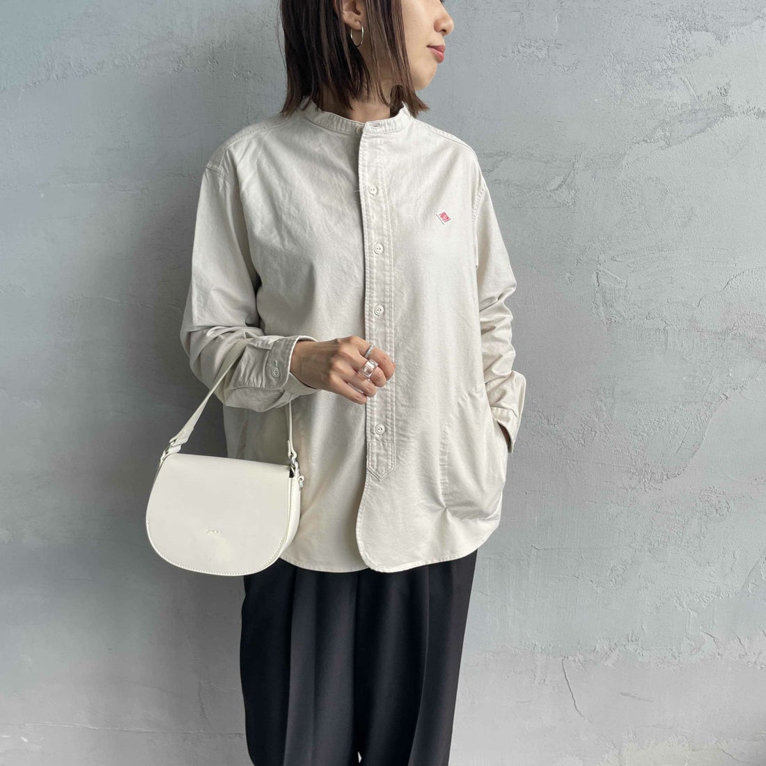 DANTON [ダントン] オックスフォード バンドカラーシャツ [DT-B0279SOX] OYSTER &&モデル身長：159cm 着用サイズ：36&&