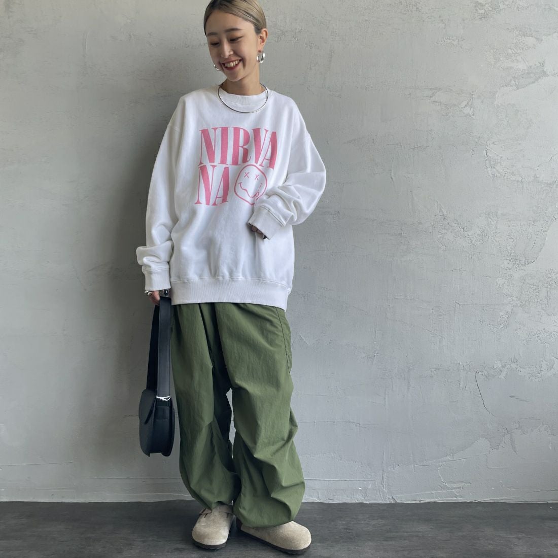 GOOD ROCK SPEED [グッドロックスピード] 別注 NIRVANA プリントスウェット [INTN-021-JF] WHITE &&モデル身長：150cm 着用サイズ：M&&