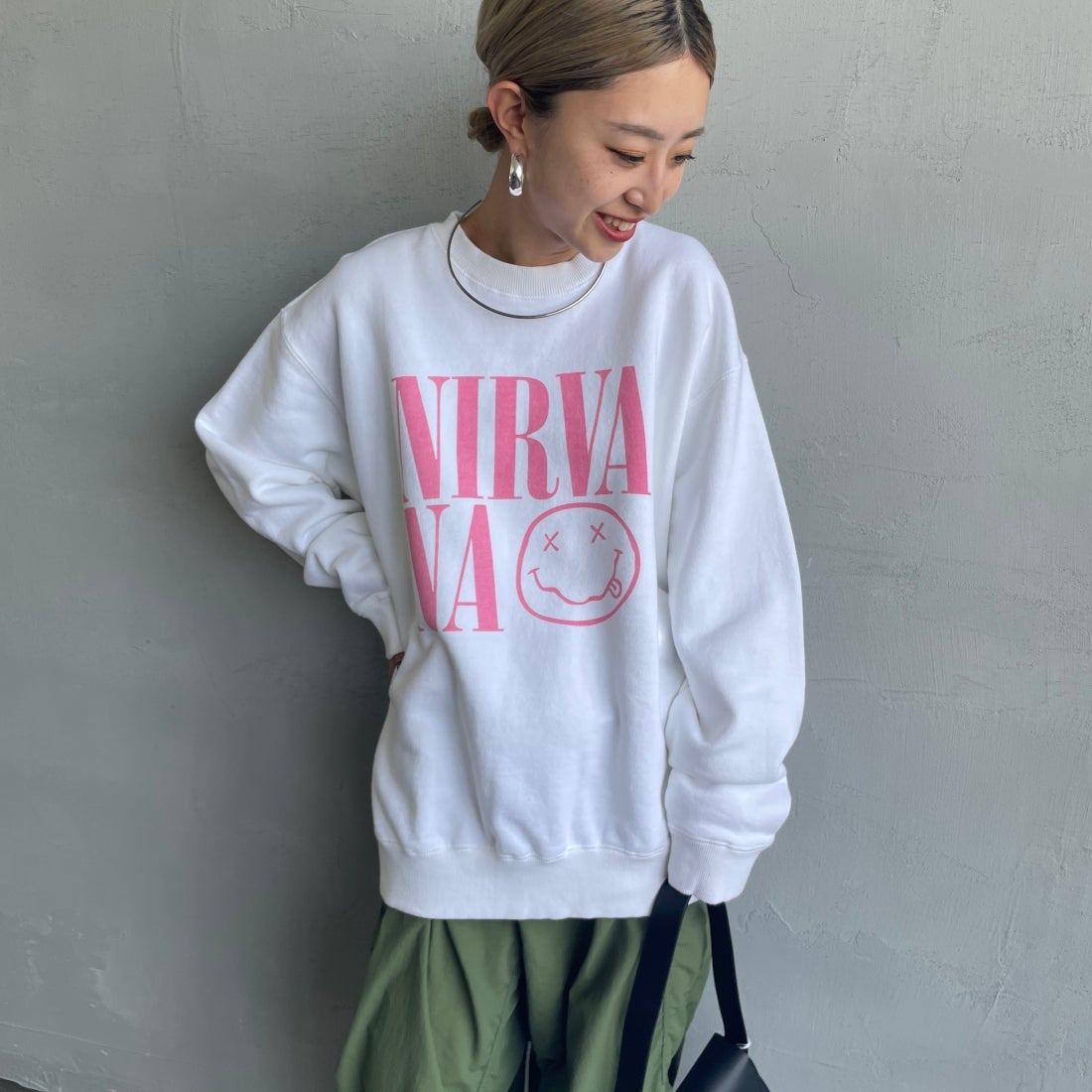 GOOD ROCK SPEED [グッドロックスピード] 別注 NIRVANA プリントスウェット [INTN-021-JF] WHITE &&モデル身長：150cm 着用サイズ：M&&