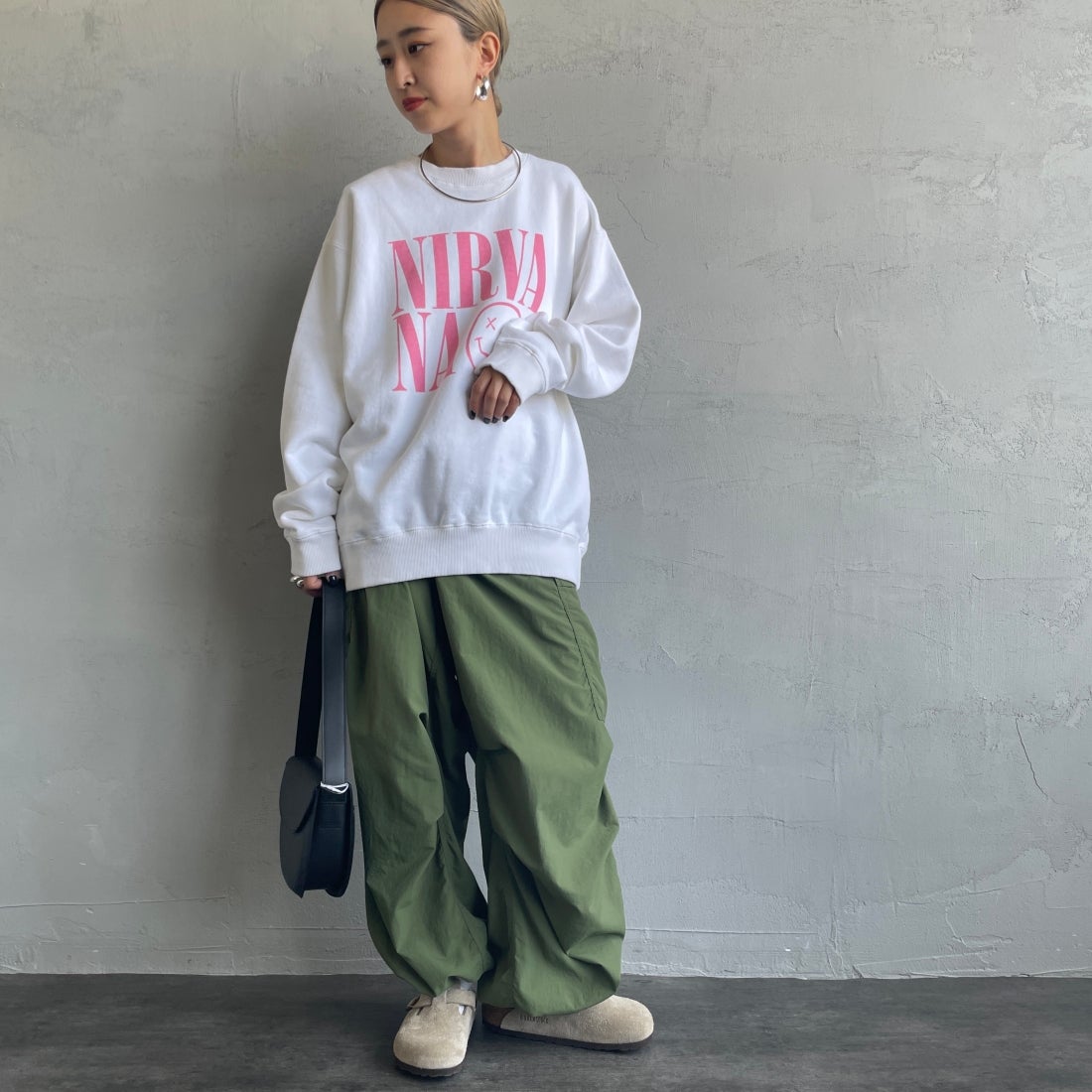 GOOD ROCK SPEED [グッドロックスピード] 別注 NIRVANA プリントスウェット [INTN-021-JF] WHITE &&モデル身長：150cm 着用サイズ：M&&