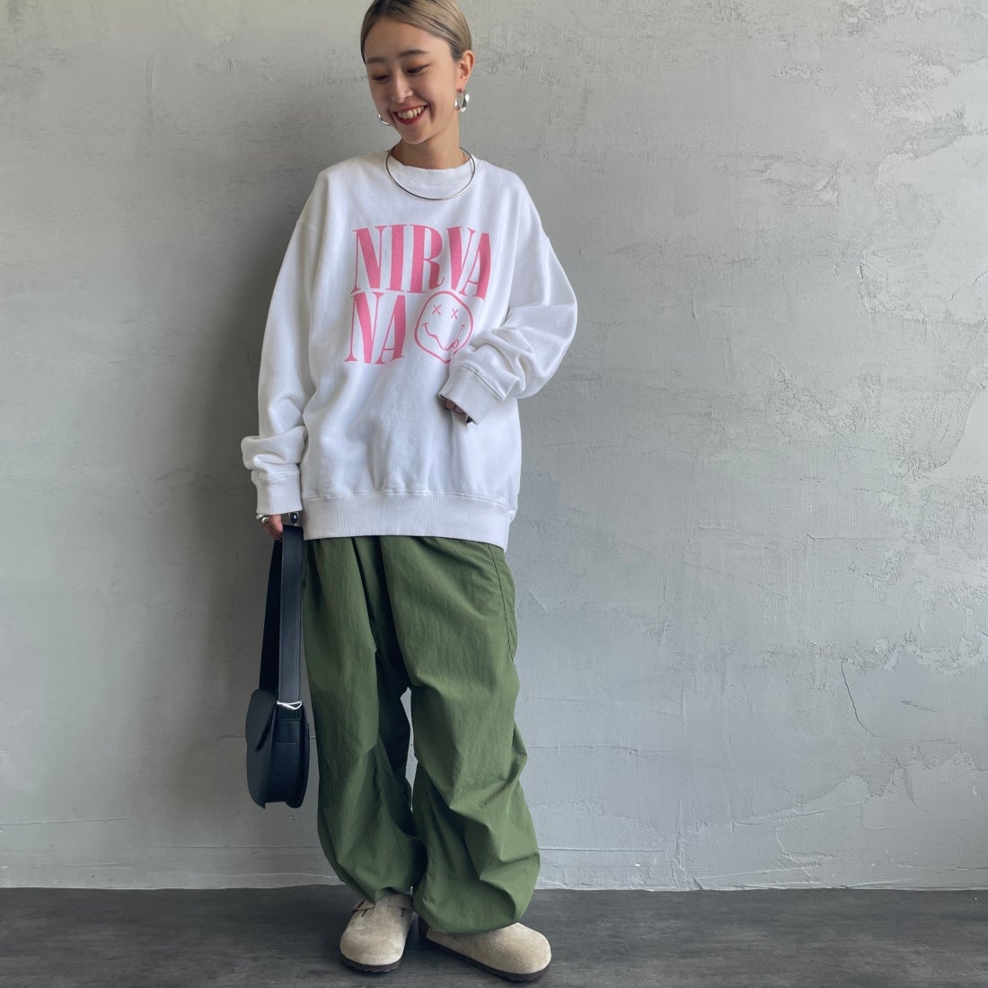 GOOD ROCK SPEED [グッドロックスピード] 別注 NIRVANA プリントスウェット [INTN-021-JF] WHITE &&モデル身長：150cm 着用サイズ：M&&