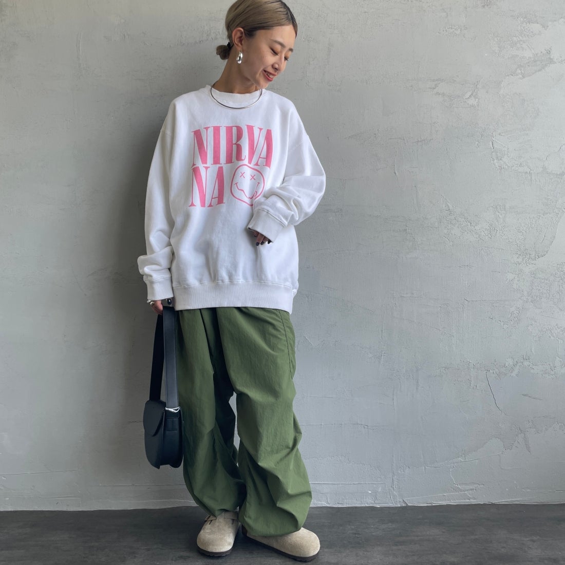 GOOD ROCK SPEED [グッドロックスピード] 別注 NIRVANA プリントスウェット [INTN-021-JF] WHITE &&モデル身長：150cm 着用サイズ：M&&