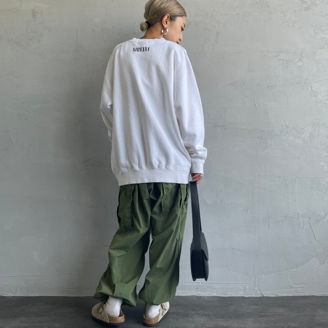 GOOD ROCK SPEED [グッドロックスピード] 別注 NIRVANA プリントスウェット [INTN-021-JF] WHITE &&モデル身長：150cm 着用サイズ：M&&