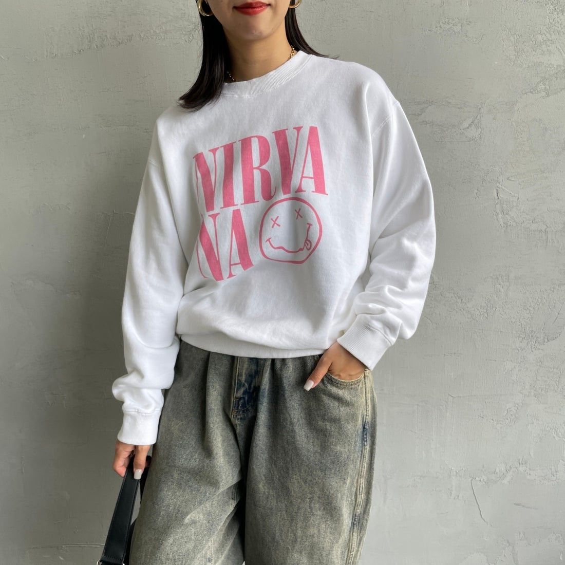 GOOD ROCK SPEED [グッドロックスピード] 別注 NIRVANA プリントスウェット [INTN-021-JF] WHITE &&モデル身長：163cm 着用サイズ：M&&