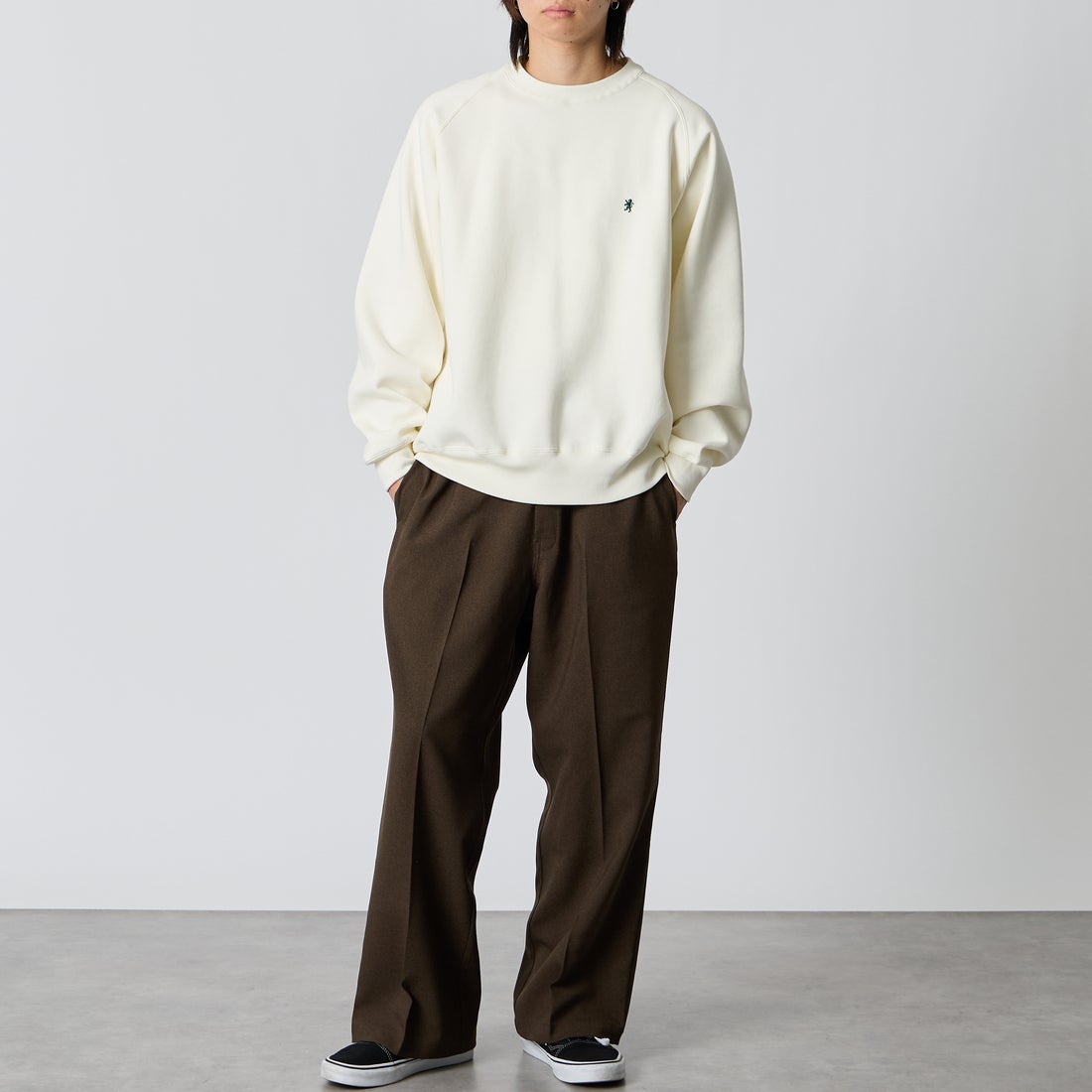 Gymphlex [ジムフレックス] スウィングスリーブ クルーネックスウェット [GY-C0292TCF] IVORY &&モデル身長：177cm 着用サイズ：L&&