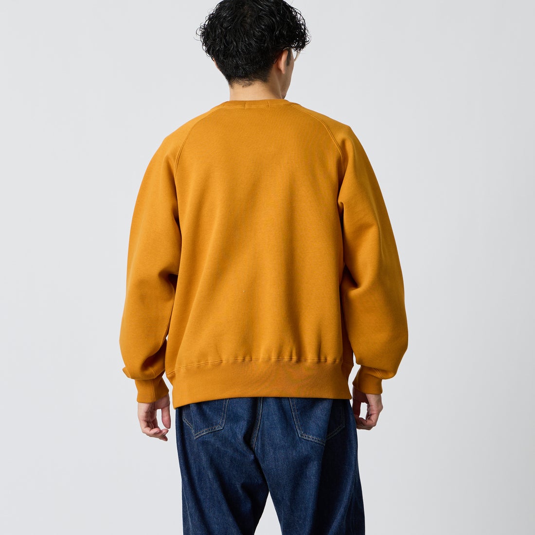 Gymphlex [ジムフレックス] スウィングスリーブ クルーネックスウェット [GY-C0292TCF] DK.YELLOW &&モデル身長：168cm 着用サイズ：M&&