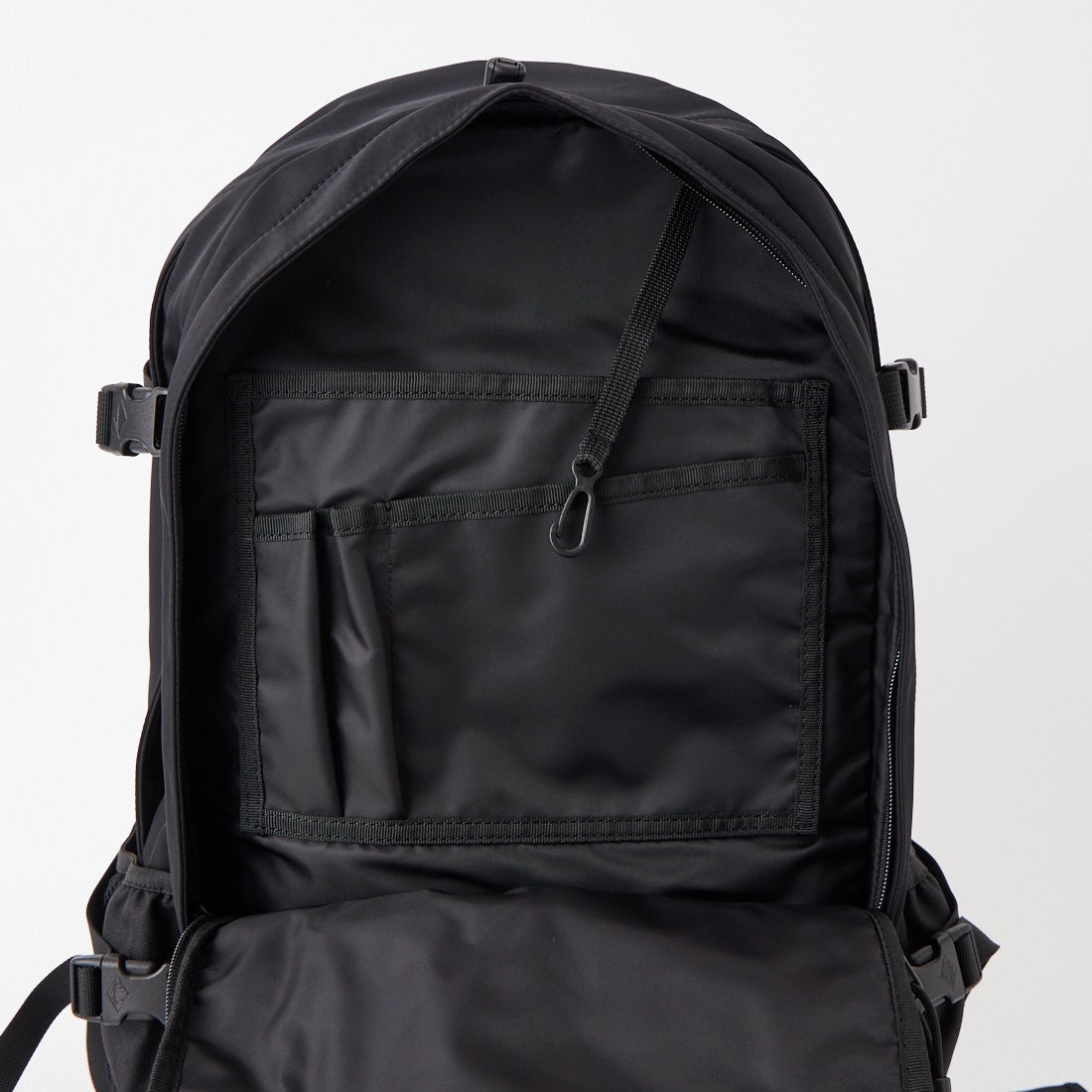 DANTON [ダントン] ポリエステルツイル バックパック [MONT-FARON-27] BLACK
