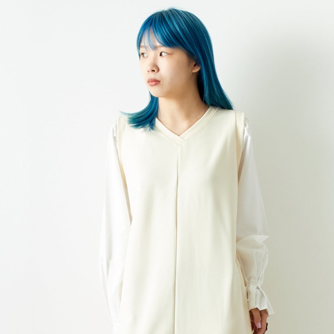 Maison de L'allure [メゾン ドゥ ラリュール] 布帛ドッキングドロストワンピース [M24132013] 21 IVR/OFF &&モデル身長：167cm 着用サイズ：F&&