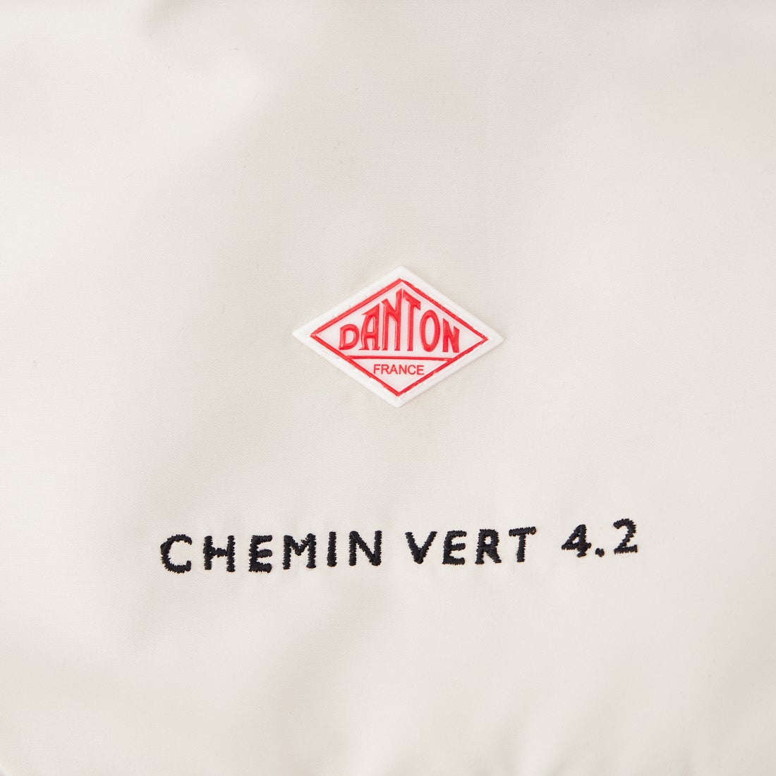 DANTON [ダントン] ポリエステルタフタ スリングバッグ [CHEMIN-VERT-42] IVORY