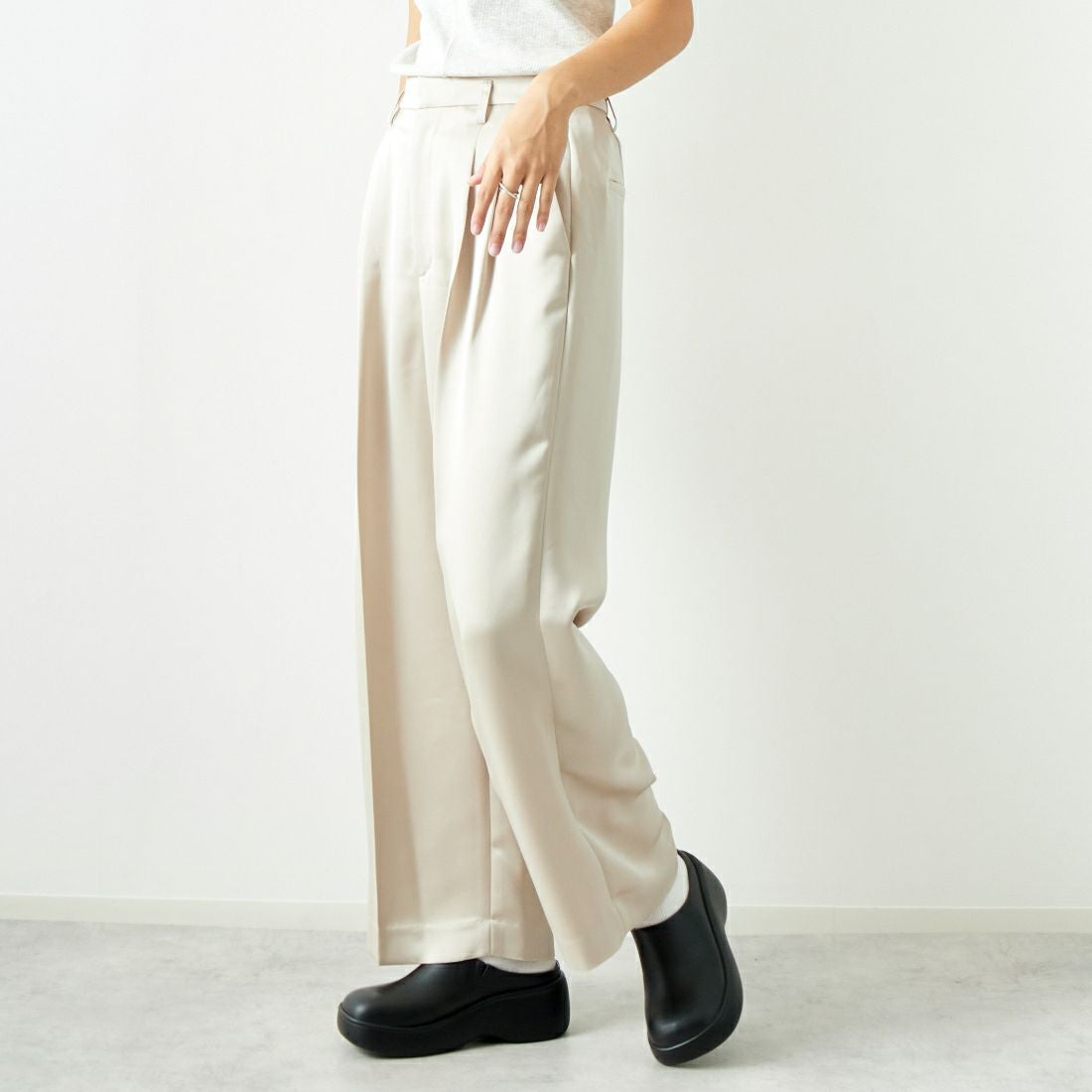 ma couleur [マ クルール] シルキーサテン ダブルクロスタックワイド