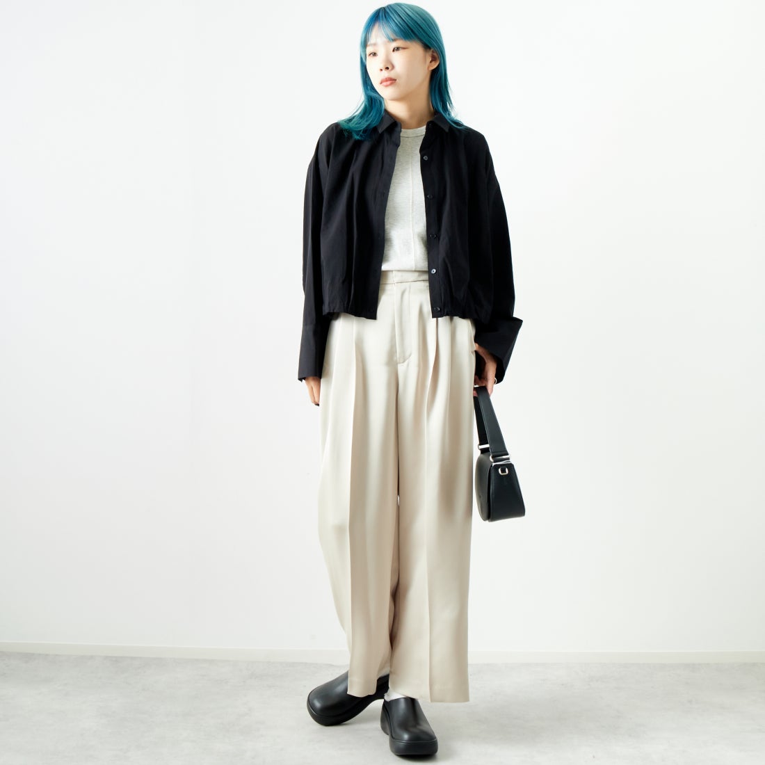 ma couleur [マ クルール] シルキーサテン ダブルクロスタックワイドパンツ [J-4659] 810 BEIGE &&モデル身長：167cm 着用サイズ：38&&