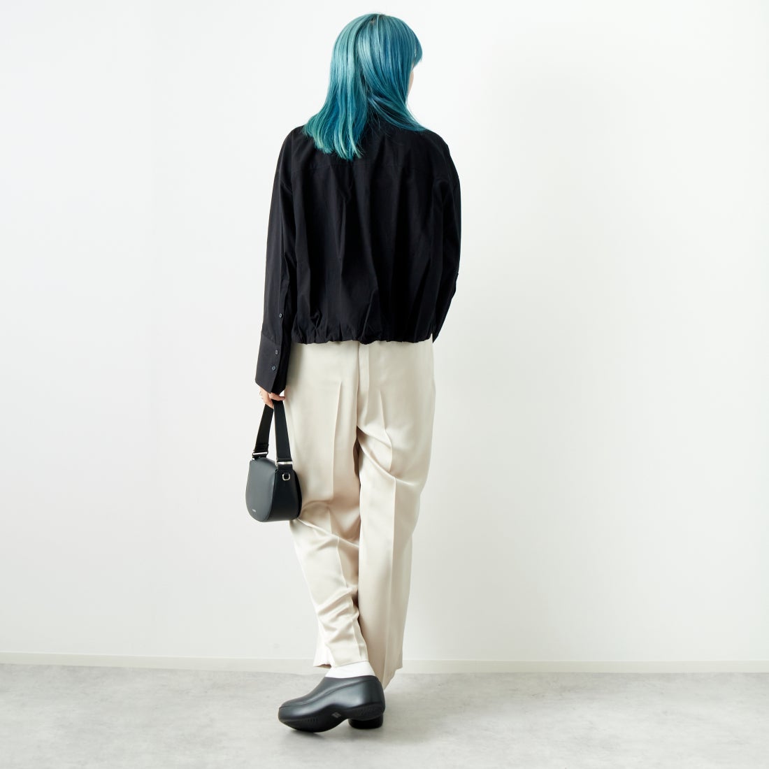 ma couleur [マ クルール] シルキーサテン ダブルクロスタックワイドパンツ [J-4659] 810 BEIGE &&モデル身長：167cm 着用サイズ：38&&