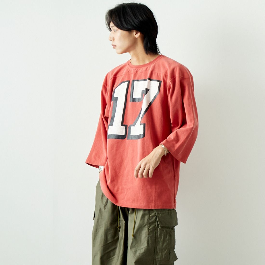 JACKSON MATISSE [ジャクソンマティス] 17 フットボールTシャツ [JM24AW002] RED &&モデル身長：179cm 着用サイズ：L&&