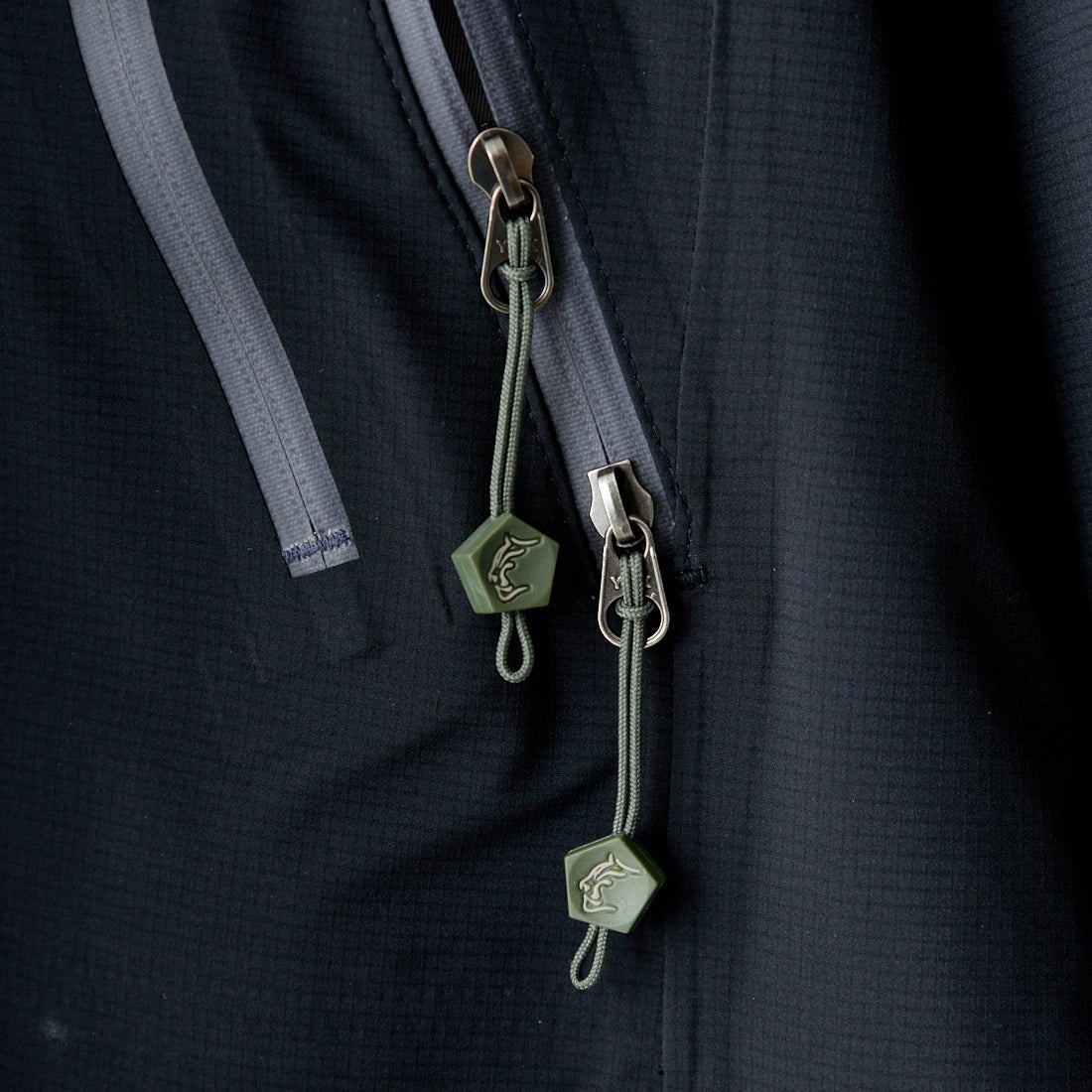 Teton Bros [ティートンブロス] ツルギライトジャケット [TB241-03M] BLACK