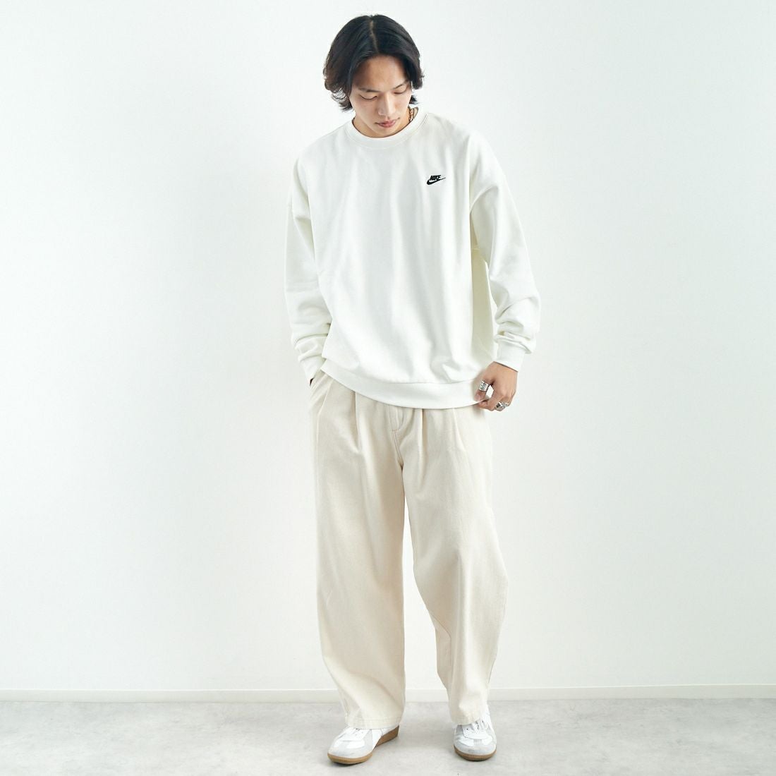 NIKE [ナイキ] クラブフリース クルーネックスウェット [HJ1820] 133 ｾｲﾙ/ｾｲ &&モデル身長：179cm 着用サイズ：M&&
