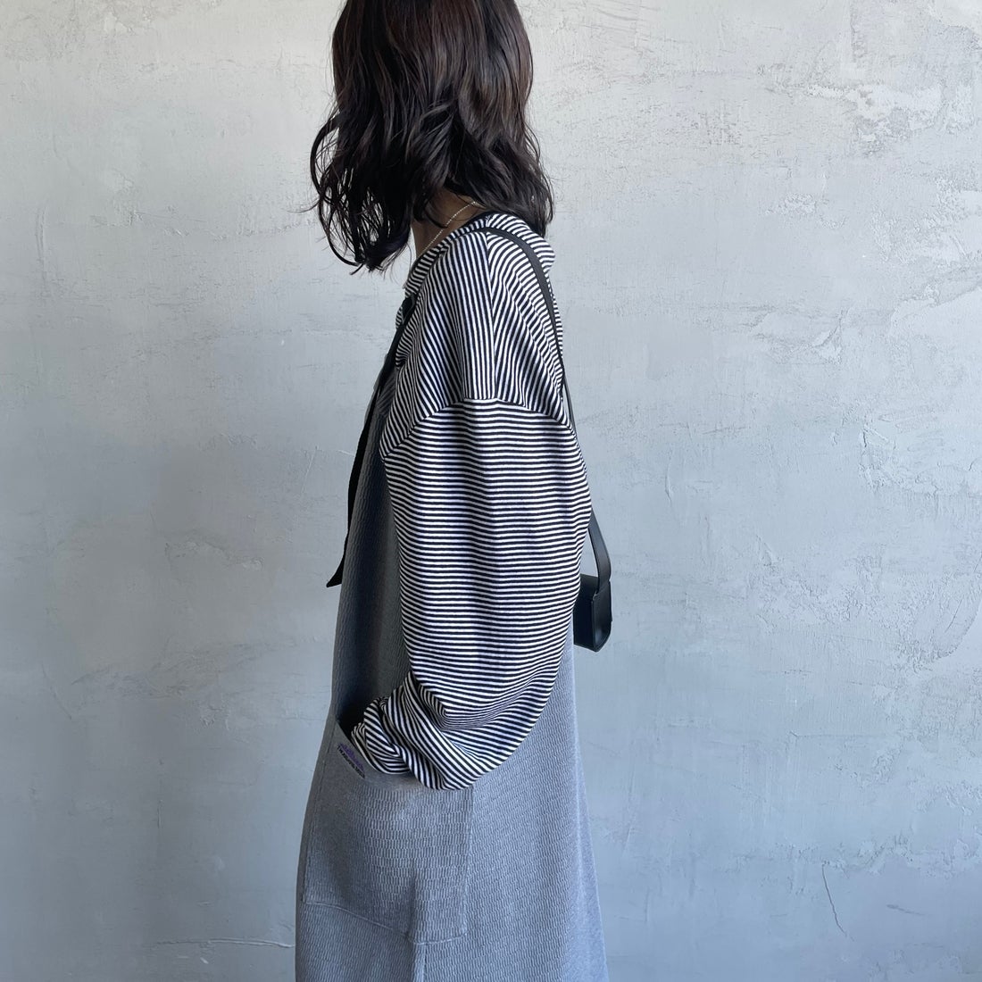THOUSAND MILE [サウザンド マイル] 別注 ハニカムニットジャンパースカート [TM242PK50352-JF] 15 MD.GRAY &&モデル身長：160cm 着用サイズ：F&&