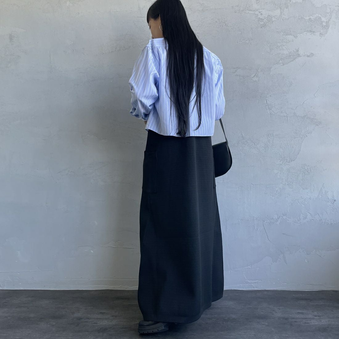 THOUSAND MILE [サウザンド マイル] 別注 ハニカムニットジャンパースカート [TM242PK50352-JF] 09 BLACK &&モデル身長：156cm 着用サイズ：F&&