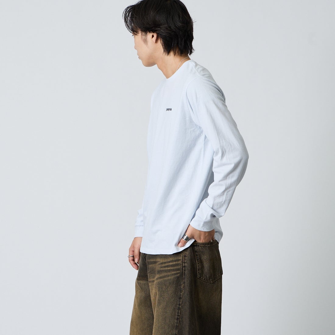 patagonia [パタゴニア] メンズ ロングスリーブ P-6ロゴ レスポンシビリティーTシャツ [38518] WHI &&モデル身長：179cm 着用サイズ：M&&