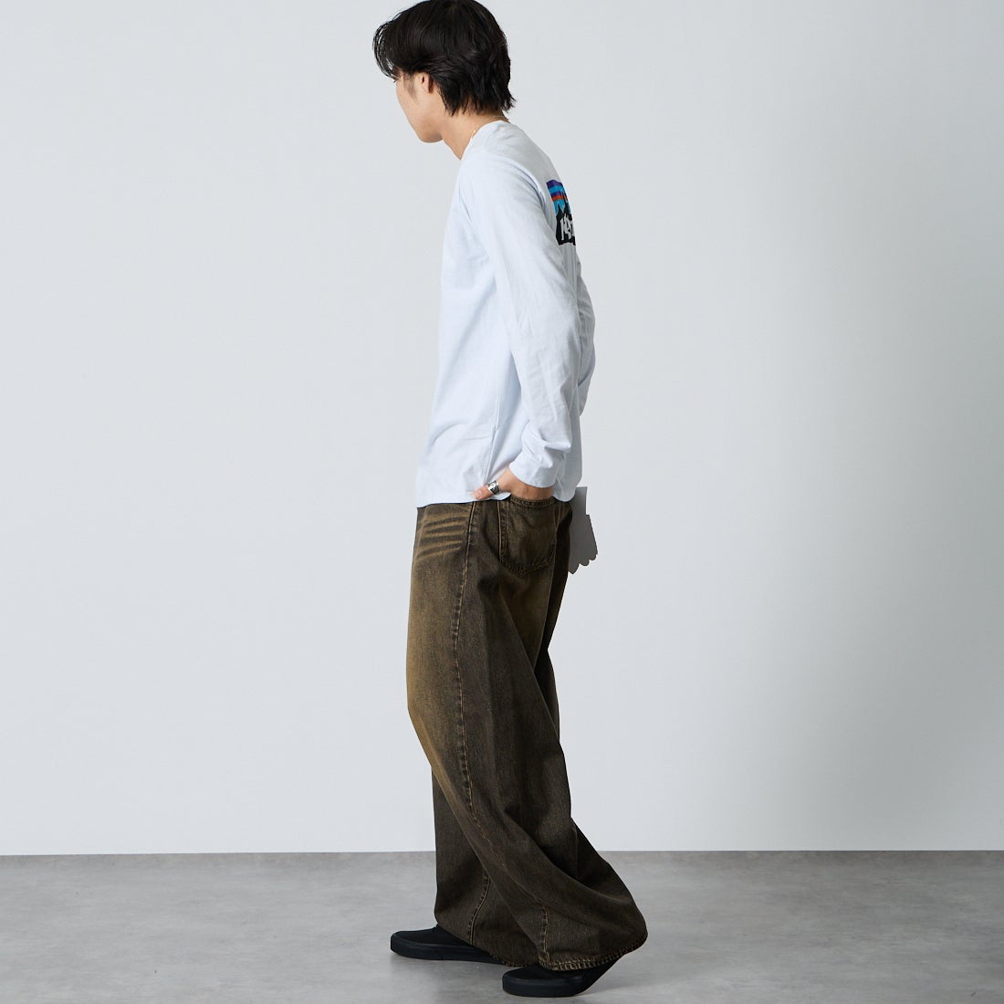 patagonia [パタゴニア] メンズ ロングスリーブ P-6ロゴ レスポンシビリティーTシャツ [38518] WHI &&モデル身長：179cm 着用サイズ：M&&