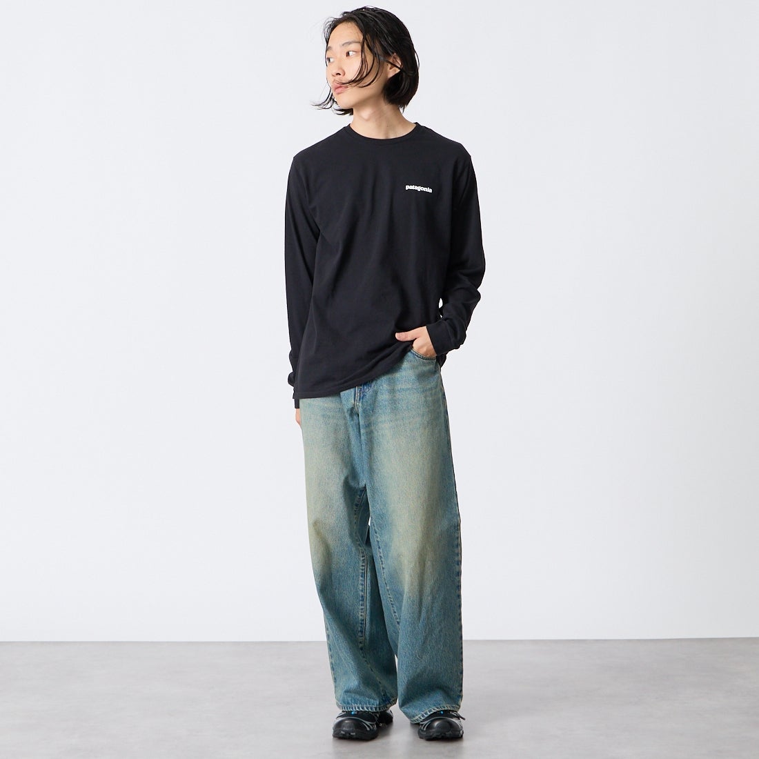 patagonia [パタゴニア] メンズ ロングスリーブ P-6ロゴ レスポンシビリティーTシャツ [38518] BLK &&モデル身長：175cm 着用サイズ：S&&