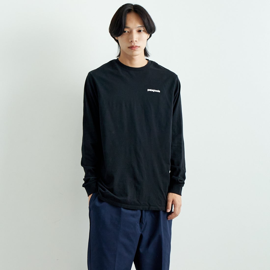 patagonia [パタゴニア] メンズ ロングスリーブ P-6ロゴ レスポンシビリティーTシャツ [38518] BLK &&モデル身長：179cm 着用サイズ：M&&