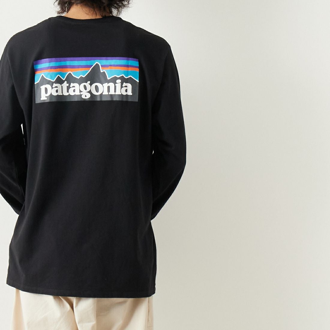 patagonia [パタゴニア] メンズ ロングスリーブ P-6ロゴ レスポンシビリティーTシャツ [38518] BLK &&モデル身長：182cm 着用サイズ：L&&