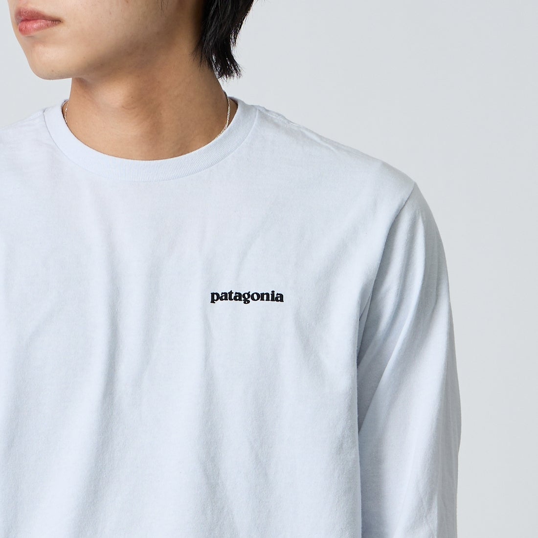 patagonia [パタゴニア] メンズ ロングスリーブ P-6ロゴ レスポンシビリティーTシャツ [38518] WHI &&モデル身長：179cm 着用サイズ：M&&