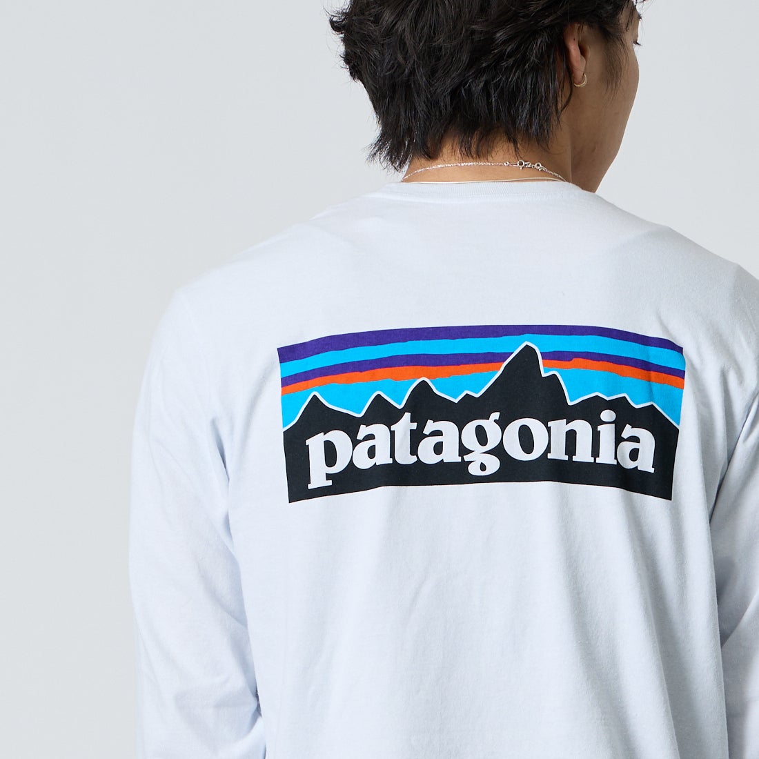 patagonia [パタゴニア] メンズ ロングスリーブ P-6ロゴ レスポンシビリティーTシャツ [38518] WHI &&モデル身長：179cm 着用サイズ：M&&