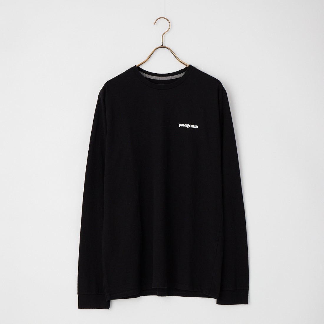 patagonia [パタゴニア] メンズ ロングスリーブ P-6ロゴ レスポンシビリティーTシャツ [38518] BLK