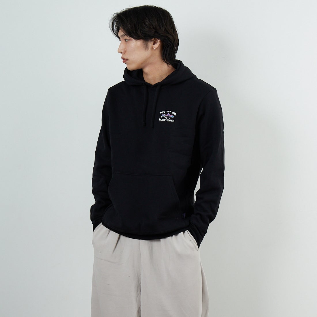 patagonia [パタゴニア] ホーム ウォーター トラウト アップライザル フーディ [39661] BLK &&モデル身長：179cm 着用サイズ：M&&