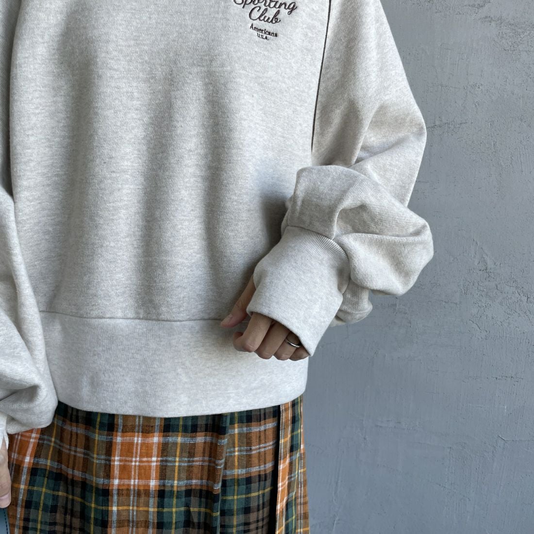 Americana × JEANS FACTORY [アメリカーナ × ジーンズファクトリー] 別注 ボリュームスリーブ ワンポイントロゴ刺繍ラグランスウェット [ASO-746-1-JF] ｵｰﾄﾐｰﾙ