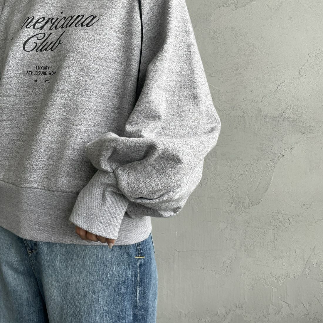 美品 アメリカーナ ロゴプリント ラグラン スウェット ライトグレー Americana × JEANS FACTORY [アメリカーナ × ジーンズファクトリー