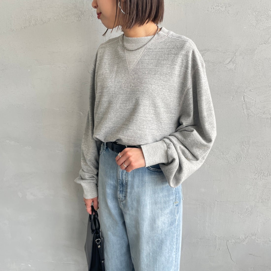 06 GRAY&&モデル身長：159cm 着用サイズ：F0&&