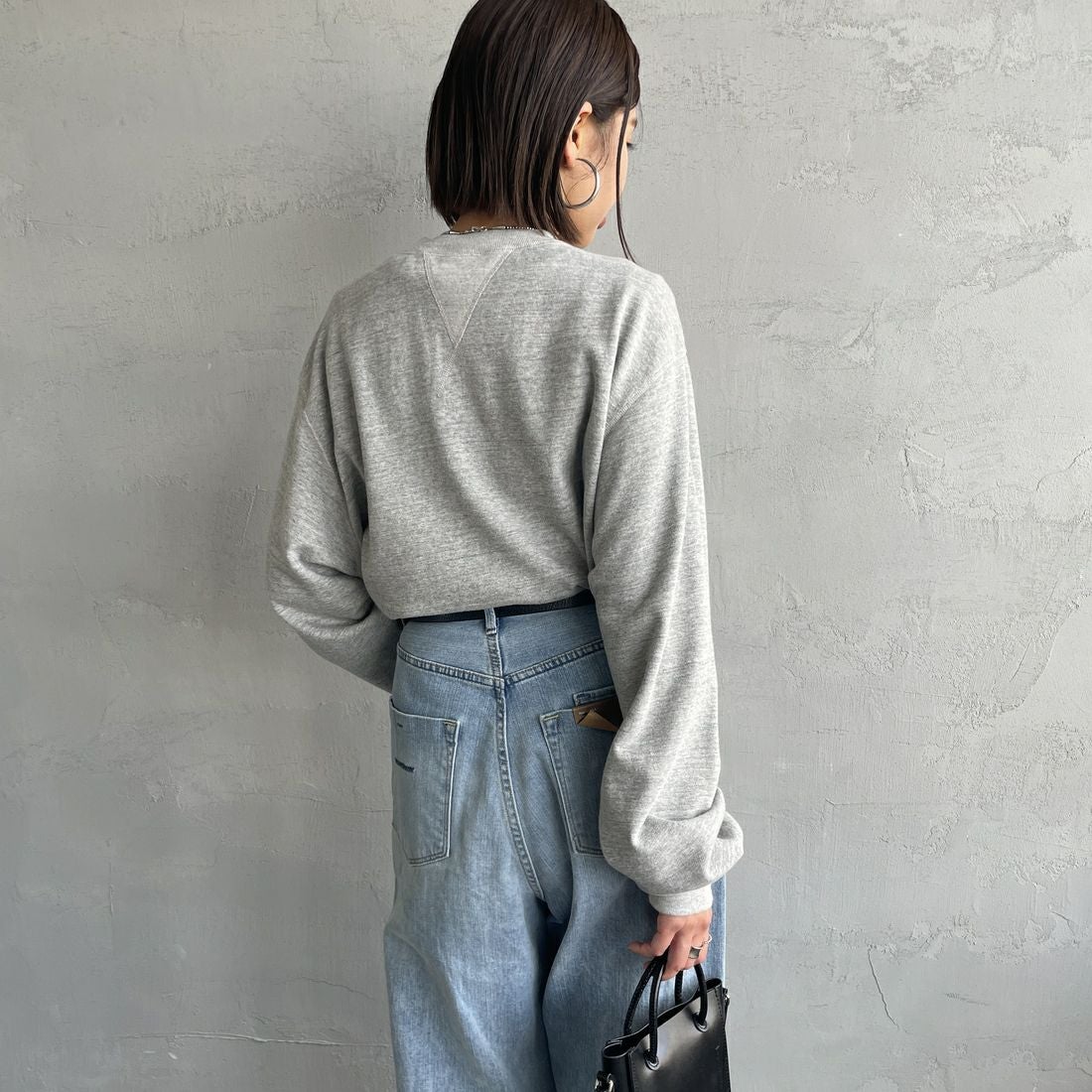 THE SHINZONE [ザ シンゾーン] ダブルガゼット プルオーバー [21SMSCU12] 06 GRAY &&モデル身長：159cm 着用サイズ：F0&&