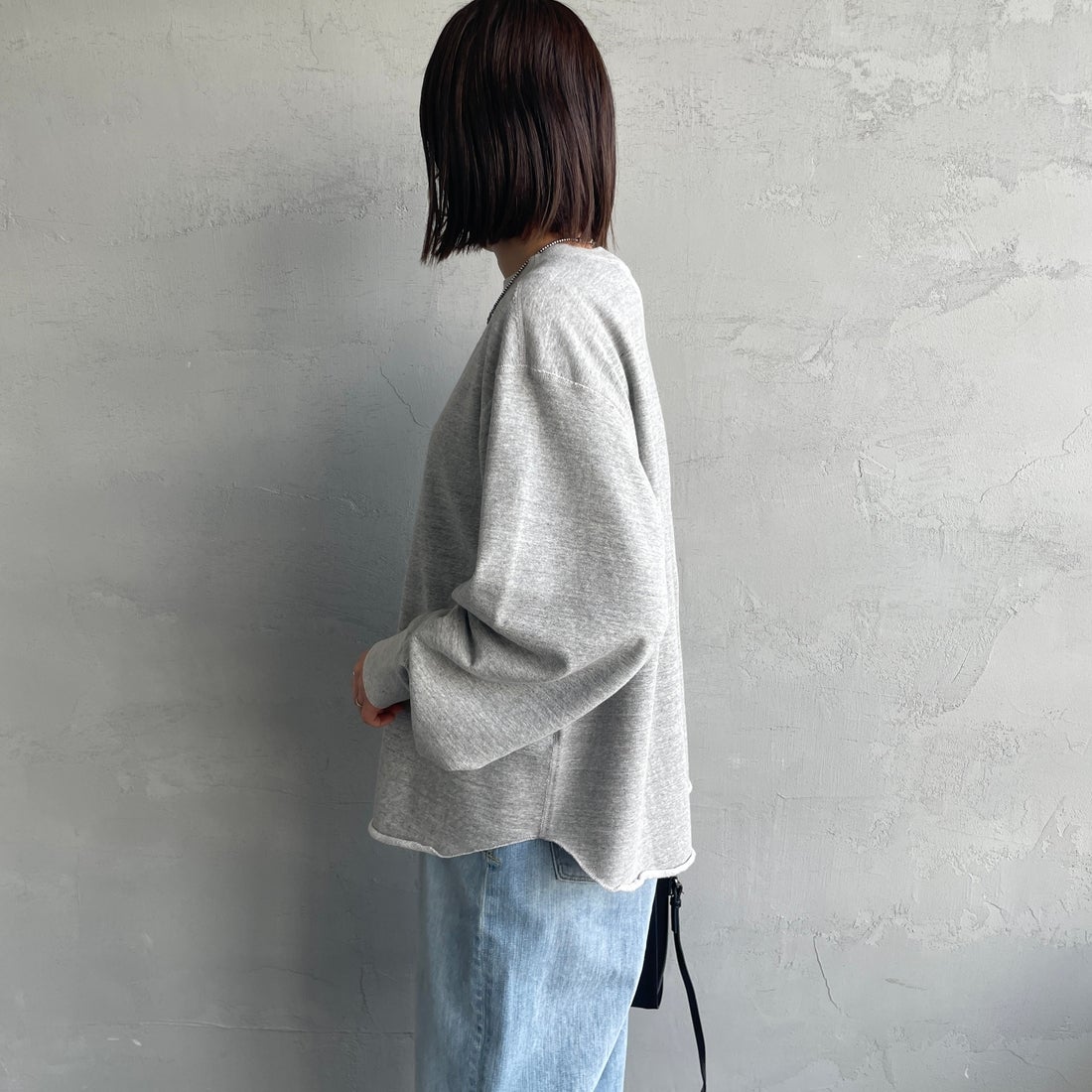 THE SHINZONE [ザ シンゾーン] ダブルガゼット プルオーバー [21SMSCU12] 06 GRAY &&モデル身長：159cm 着用サイズ：F0&&