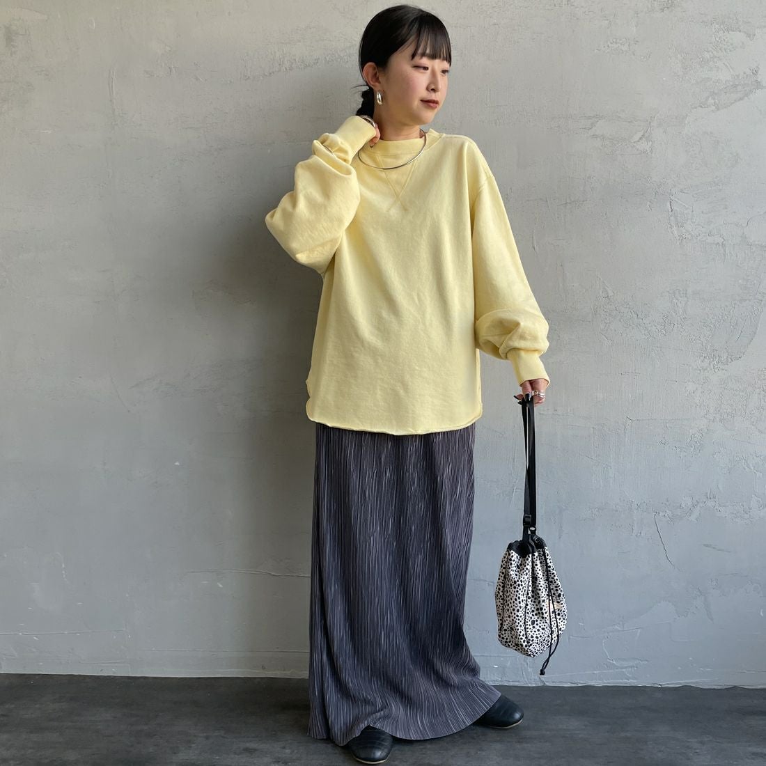 THE SHINZONE [ザ シンゾーン] ダブルガゼット プルオーバー [21SMSCU12] 51 LT.YEL &&モデル身長：150cm 着用サイズ：F0&&