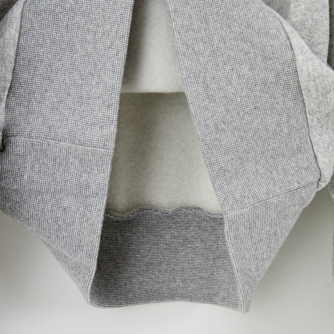 THE SHINZONE [ザ シンゾーン] コモンスウェットシャツ [22AMSCU01] 06 GRAY