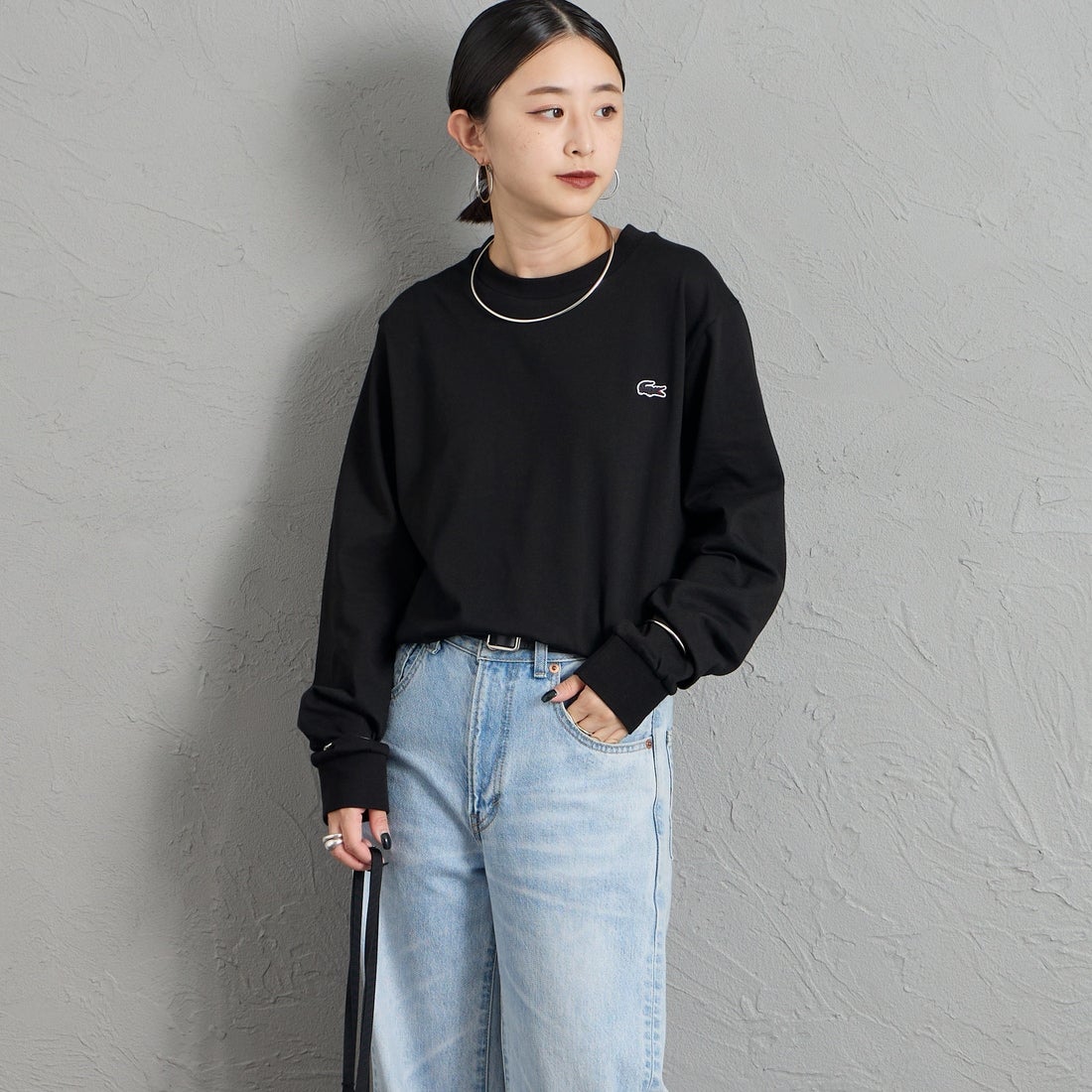 LACOSTE [ラコステ] ベーシックロングスリーブTシャツ [TH5583] 031 BLACK &&モデル身長：150cm 着用サイズ：2&&
