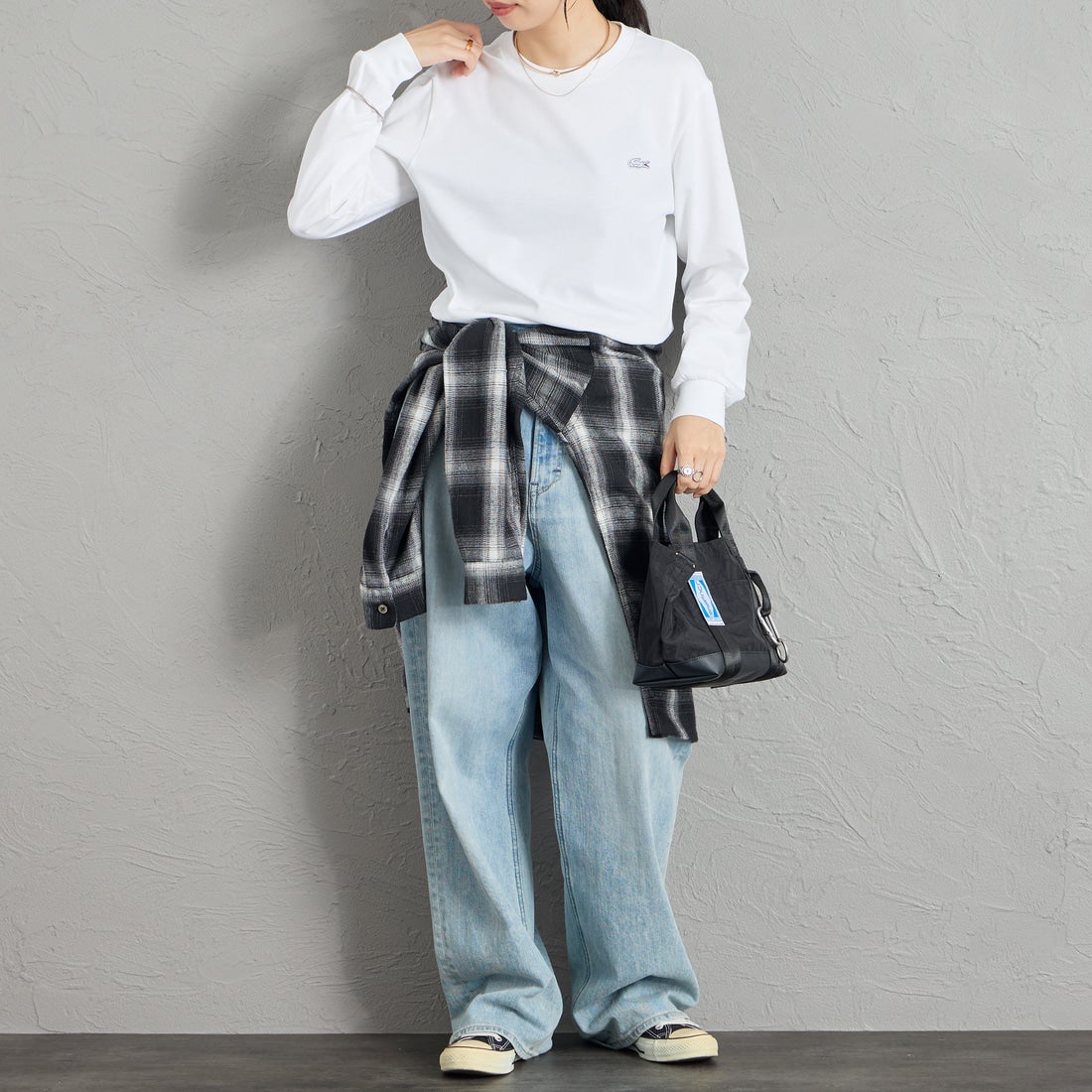 LACOSTE [ラコステ] ベーシックロングスリーブTシャツ [TH5583] 001 WHITE &&モデル身長：162cm 着用サイズ：2&&