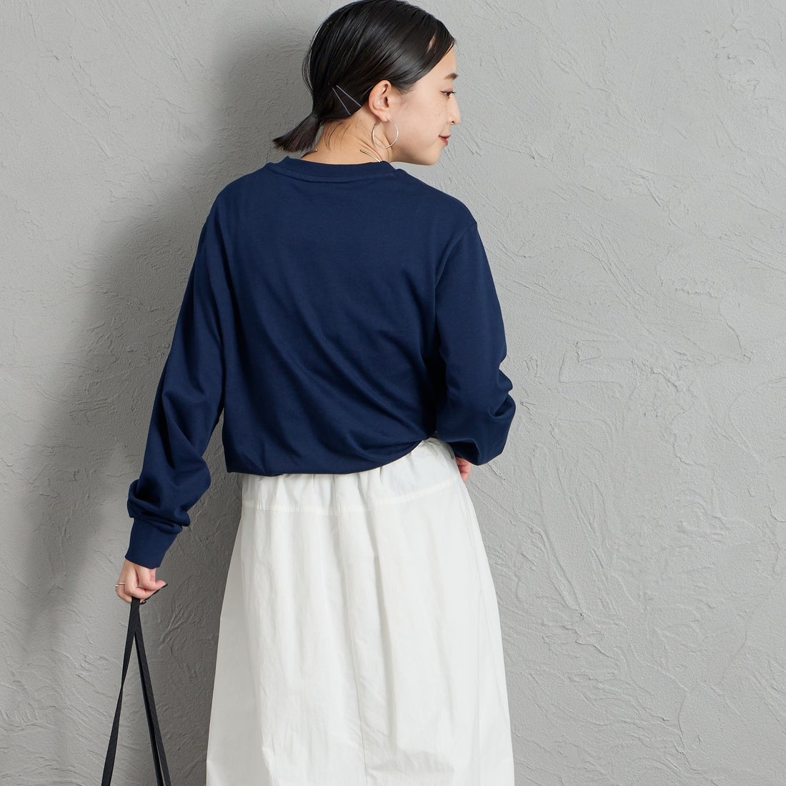 LACOSTE [ラコステ] ベーシックロングスリーブTシャツ [TH5583] 166 NAVY &&モデル身長：150cm 着用サイズ：2&&