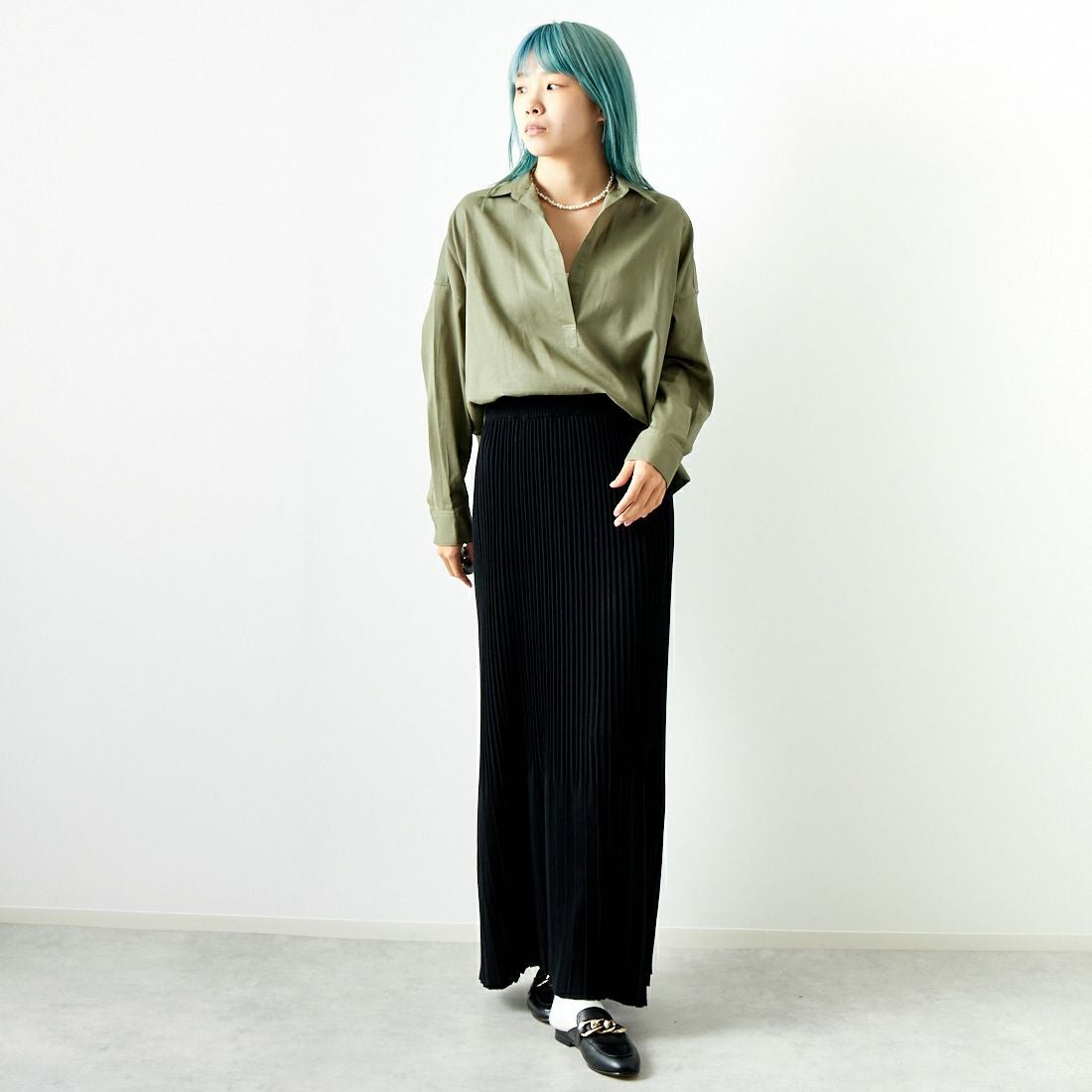 MICA&DEAL [マイカアンドディール] スキッパーショートブラウス [0124301209] KHAKI &&モデル身長：167cm 着用サイズ：F&&