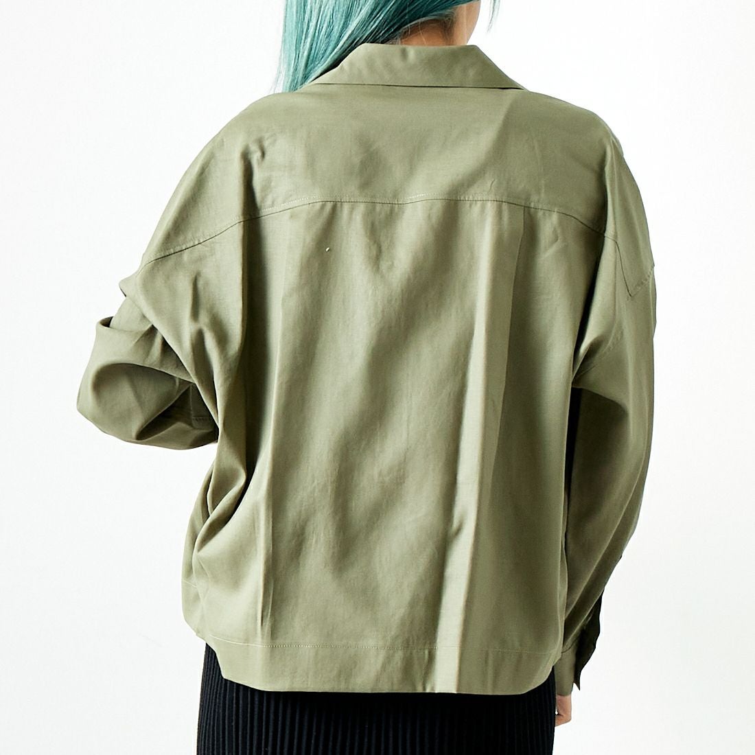 MICA&DEAL [マイカアンドディール] スキッパーショートブラウス [0124301209] KHAKI &&モデル身長：167cm 着用サイズ：F&&