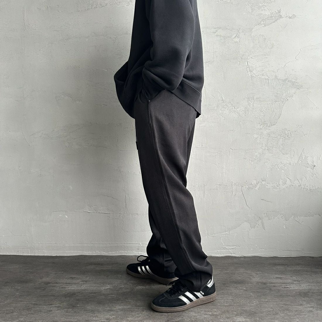 GRAMiCCi [グラミチ] 別注 ウールライク エブリデイパンツ [GUP4-F1024-JF] BLACK &&モデル身長：168cm 着用サイズ：L&&